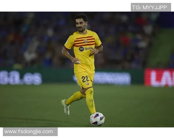 足球明星自由人崛起背后的故事与未来发展趋势分析