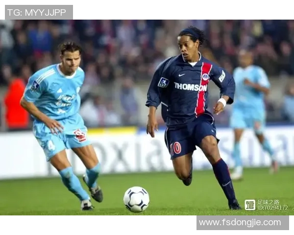 足球明星鞋子如何选择合适的装饰和搭配技巧解析