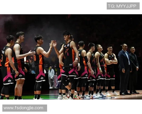 王泉泽的篮球之路:从青涩少年到CBA明星的奋斗历程与成长故事 王泉泽的篮球之路:从青涩少年到CBA明星的奋斗历程与成长故事